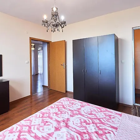Apartment Alerina
